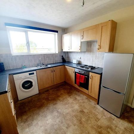 Rayleigh Town Centre 3 Bedroom Apartment Dış mekan fotoğraf