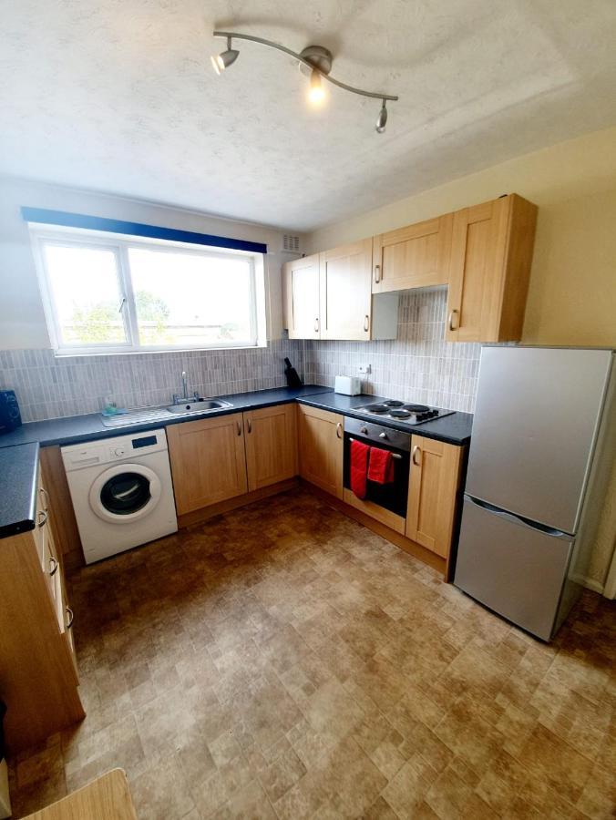 Rayleigh Town Centre 3 Bedroom Apartment Dış mekan fotoğraf